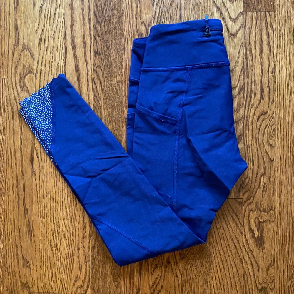 Lulu lemon Navy Blue Leggings Workout Material